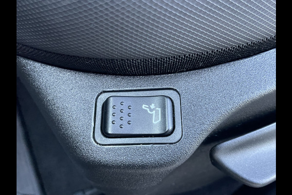 Jeep Renegade 4xe 240 Plug-in Hybrid Electric S | Stoel/Stuur verwarming | Apple/Android CarPlay Jeep Renegade 4xe 240 Plug-in Hybrid Electric S | Stoel/Stuur verwarming | Apple/Android CarPlay