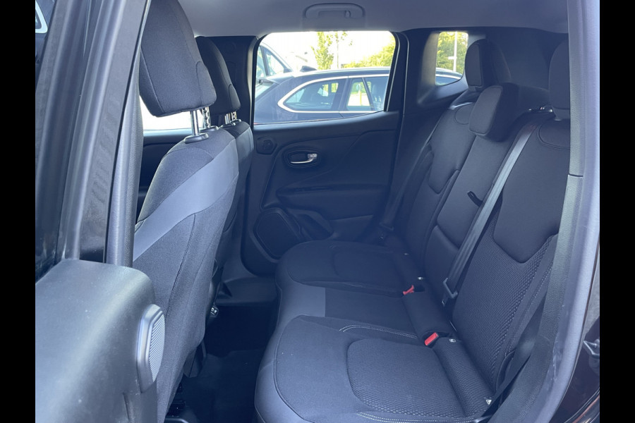 Jeep Renegade 4xe 240 Plug-in Hybrid Electric S | Stoel/Stuur verwarming | Apple/Android CarPlay Jeep Renegade 4xe 240 Plug-in Hybrid Electric S | Stoel/Stuur verwarming | Apple/Android CarPlay