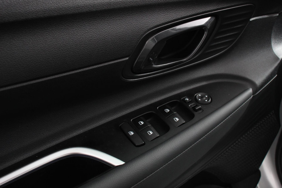 Hyundai i20 1.0 T-GDI 100pk Comfort | Climate Control | Camera | Parkeer sensoren | Lichtmetalen Velgen | Dab Hyundai i20 1.0 T-GDI 100pk Comfort | Climate Control | Camera | Parkeer sensoren | Lichtmetalen Velgen | Dab