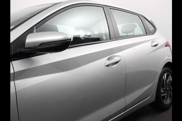 Hyundai i20 1.0 T-GDI 100pk Comfort | Climate Control | Camera | Parkeer sensoren | Lichtmetalen Velgen | Dab Hyundai i20 1.0 T-GDI 100pk Comfort | Climate Control | Camera | Parkeer sensoren | Lichtmetalen Velgen | Dab