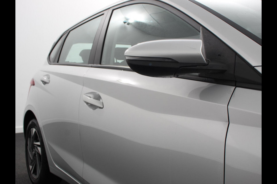 Hyundai i20 1.0 T-GDI 100pk Comfort | Climate Control | Camera | Parkeer sensoren | Lichtmetalen Velgen | Dab Hyundai i20 1.0 T-GDI 100pk Comfort | Climate Control | Camera | Parkeer sensoren | Lichtmetalen Velgen | Dab