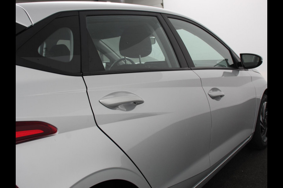 Hyundai i20 1.0 T-GDI 100pk Comfort | Climate Control | Camera | Parkeer sensoren | Lichtmetalen Velgen | Dab Hyundai i20 1.0 T-GDI 100pk Comfort | Climate Control | Camera | Parkeer sensoren | Lichtmetalen Velgen | Dab