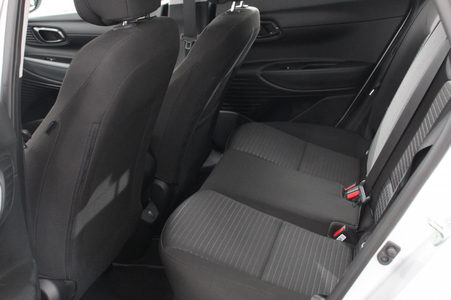 Hyundai i20 1.0 T-GDI 100pk Comfort | Climate Control | Camera | Parkeer sensoren | Lichtmetalen Velgen | Dab Hyundai i20 1.0 T-GDI 100pk Comfort | Climate Control | Camera | Parkeer sensoren | Lichtmetalen Velgen | Dab