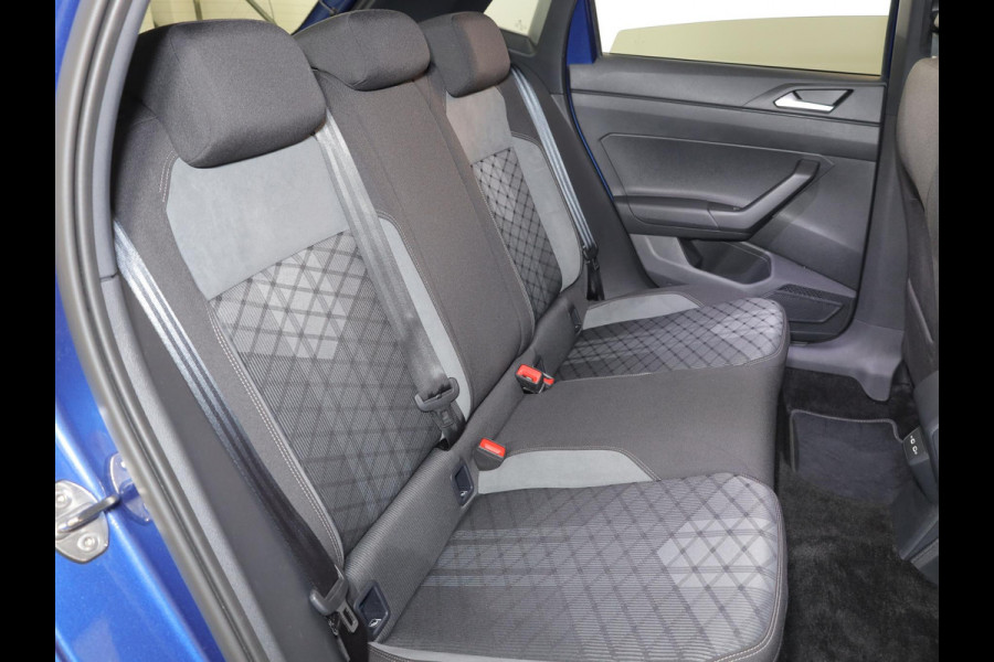 Volkswagen Polo 1.0 TSI R-Line 95 pk Automaat (DSG) | Verlengde garantie | Navigatie | Parkeersensoren | Achteruitrijcamera | Stoelverwarming | R-Line | Volkswagen Polo 1.0 TSI R-Line 95 pk Automaat (DSG) | Verlengde garantie | Navigatie | Parkeersensoren | Achteruitrijcamera | Stoelverwarming | R-Line |