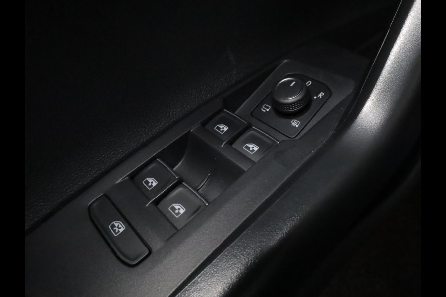 Volkswagen Polo 1.0 TSI R-Line 95 pk Automaat (DSG) | Verlengde garantie | Navigatie | Parkeersensoren | Achteruitrijcamera | Stoelverwarming | R-Line | Volkswagen Polo 1.0 TSI R-Line 95 pk Automaat (DSG) | Verlengde garantie | Navigatie | Parkeersensoren | Achteruitrijcamera | Stoelverwarming | R-Line |