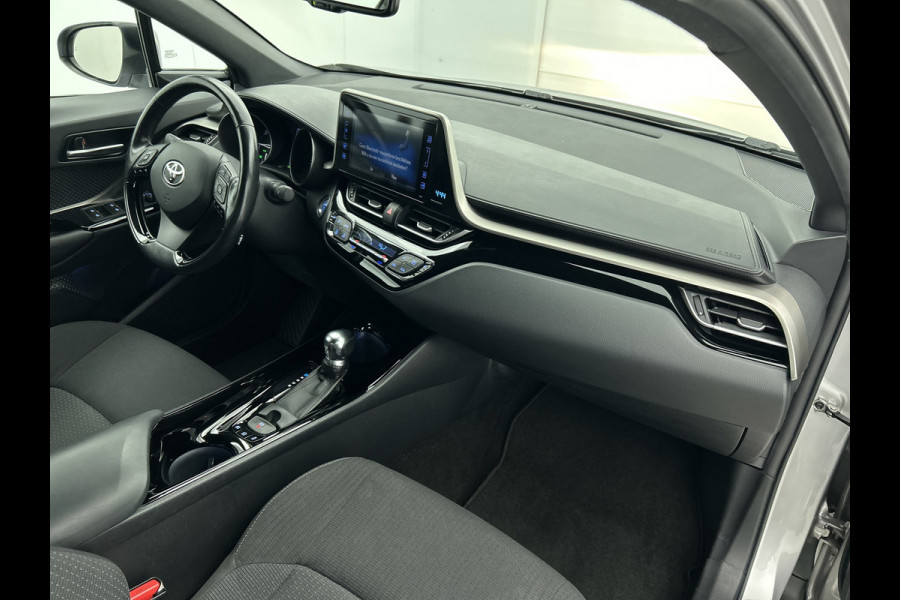 Toyota C-HR 1.8 Hybrid Style(Goed Onderh, Camera, Navi, StoelV, Cruise Con, Parkeerhulp, Etc) Toyota C-HR 1.8 Hybrid Style(Goed Onderh, Camera, Navi, StoelV, Cruise Con, Parkeerhulp, Etc)