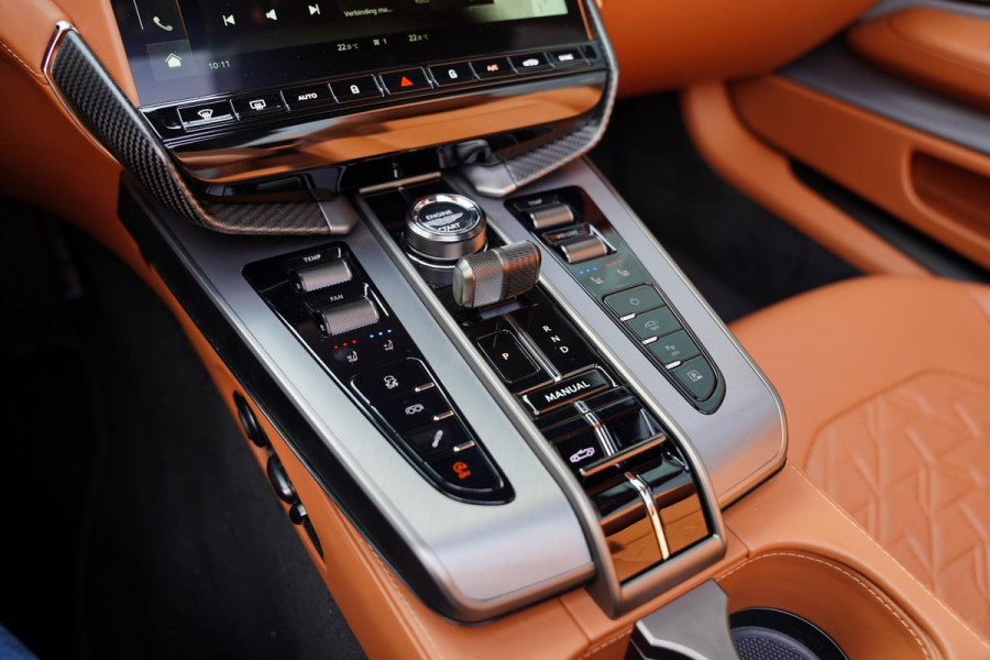 Aston Martin Vanquish Volante 5.2 V12 MY 26 824 Pk Aston Martin Vanquish Volante 5.2 V12 MY 26 824 Pk