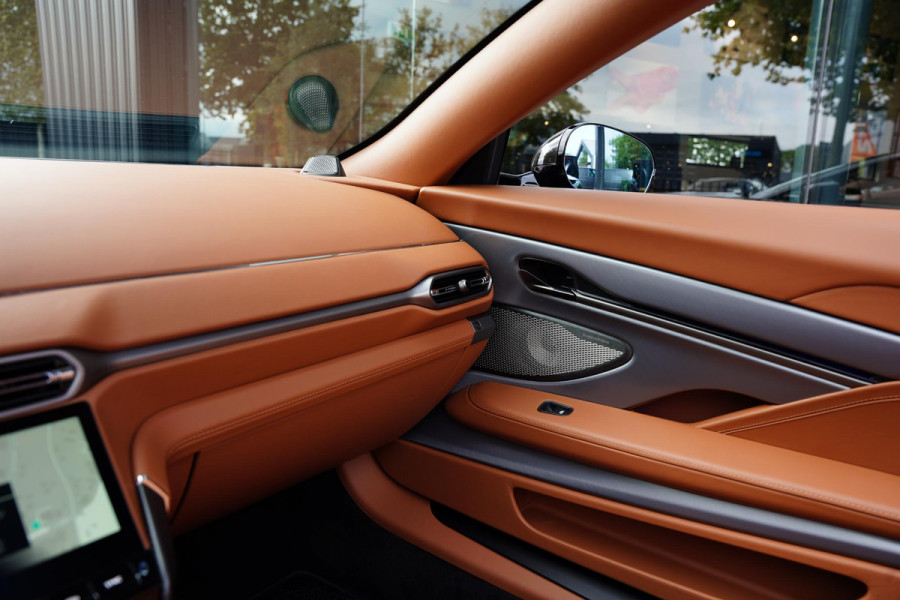 Aston Martin Vanquish Volante 5.2 V12 MY 26 824 Pk Aston Martin Vanquish Volante 5.2 V12 MY 26 824 Pk