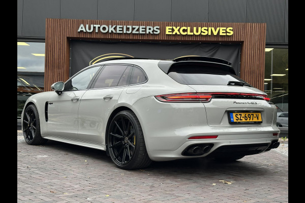 Porsche Panamera Sport Turismo 4.0 Turbo S E-Hybrid Keramisch Panoramadak Sportdesign Sportchrono Vossen 22”LM Krijt Grijs 680 PK!