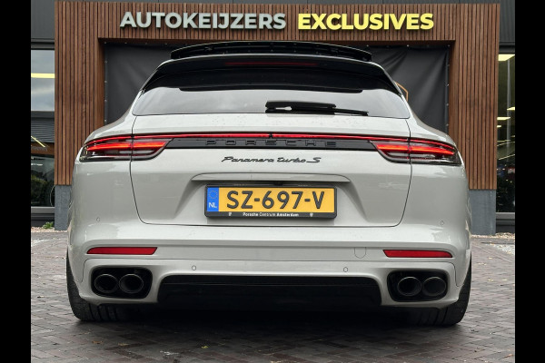 Porsche Panamera Sport Turismo 4.0 Turbo S E-Hybrid Keramisch Panoramadak Sportdesign Sportchrono Vossen 22”LM Krijt Grijs 680 PK!
