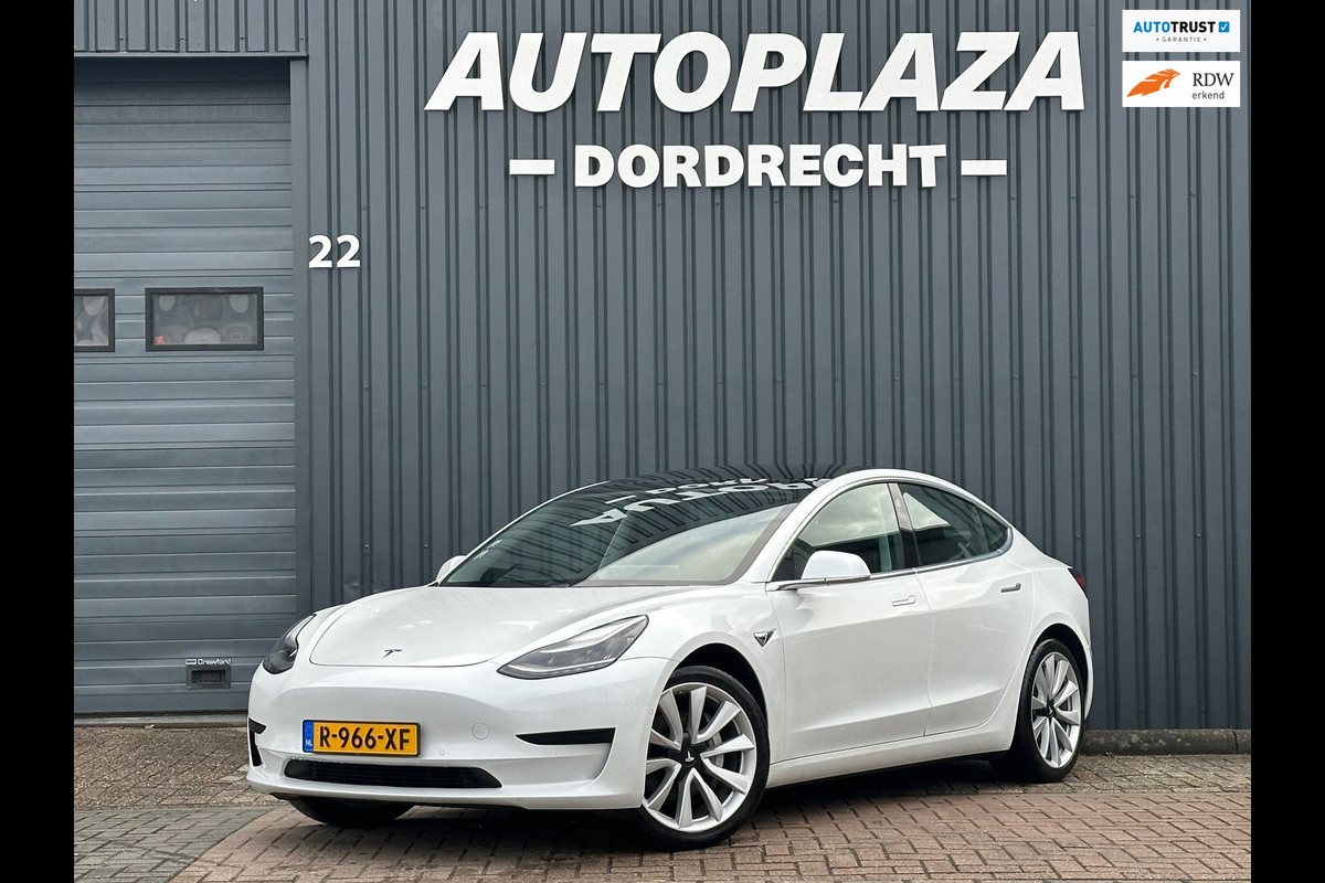Tesla Model 3 Standard RWD Plus 60 kWh Tesla Model 3 Standard RWD Plus 60 kWh