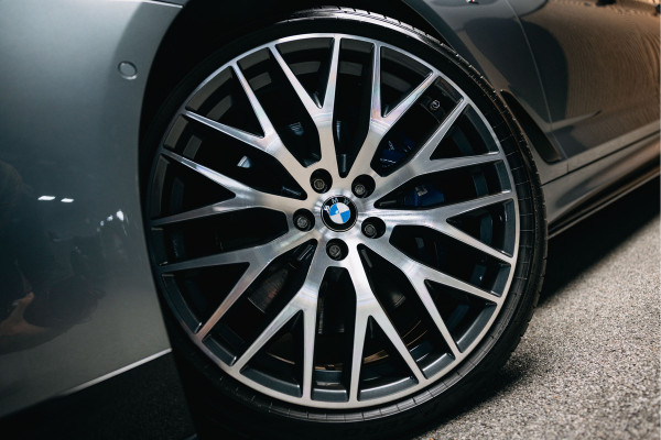 BMW 5 Serie 540i High Executive Edition | Pano | Head-Up | M-Sportpakket | Dealer Onderhouden | BMW 5 Serie 540i High Executive Edition | Pano | Head-Up | M-Sportpakket | Dealer Onderhouden |