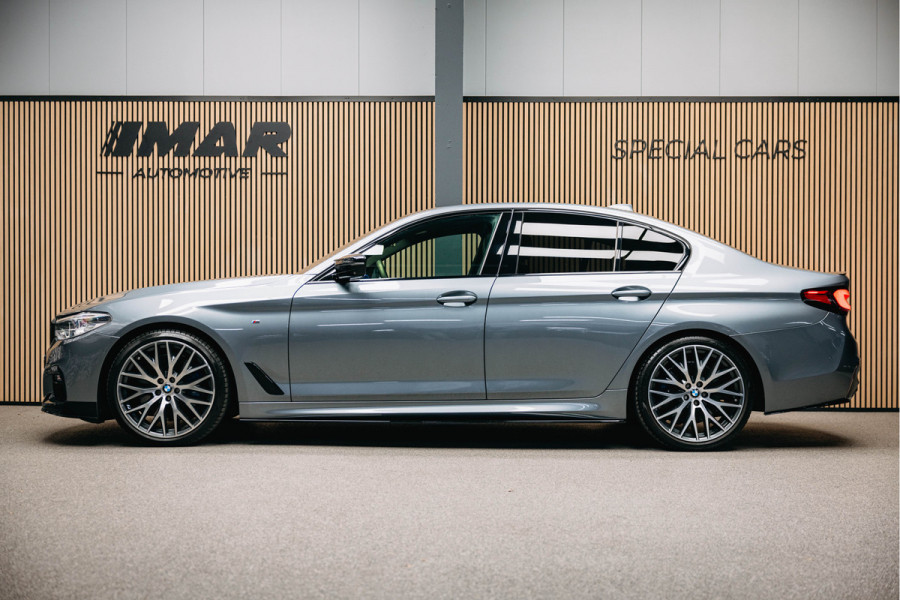 BMW 5 Serie 540i High Executive Edition | Pano | Head-Up | M-Sportpakket | Dealer Onderhouden | BMW 5 Serie 540i High Executive Edition | Pano | Head-Up | M-Sportpakket | Dealer Onderhouden |