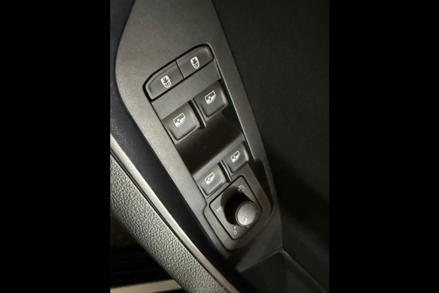 Škoda Kodiaq 1.5 TSI Laurin & Klement Business Edition Plus 7personen | Pano | Navi | LED