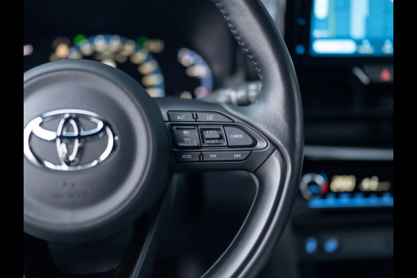 Toyota Yaris Cross 1.5 Hybrid AWD Adventure | Blind Spot | Stoel & Stuur verw. | Parkeersensoren | Prijs Rijklaar!! Toyota Yaris Cross 1.5 Hybrid AWD Adventure | Blind Spot | Stoel & Stuur verw. | Parkeersensoren | Prijs Rijklaar!!