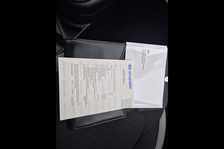 Hyundai i10 1.0 5Drs,Airco,stoel/stuurverwarming,Lane assist,Bluethooth,Parkeersensoren