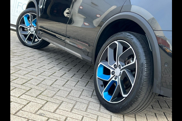 Lynk & Co 01 1.5 4X ZWART OP VOORRAAD! NL AUTO | CAMERA | PANO |