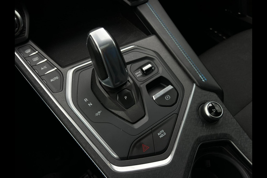 Lynk & Co 01 1.5 4X ZWART OP VOORRAAD! NL AUTO | CAMERA | PANO |