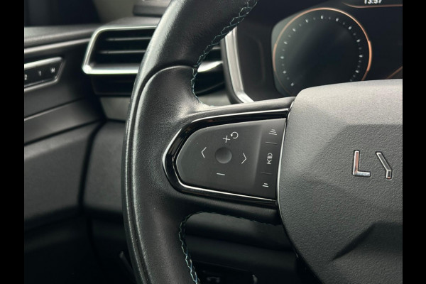 Lynk & Co 01 1.5 4X ZWART OP VOORRAAD! NL AUTO | CAMERA | PANO |