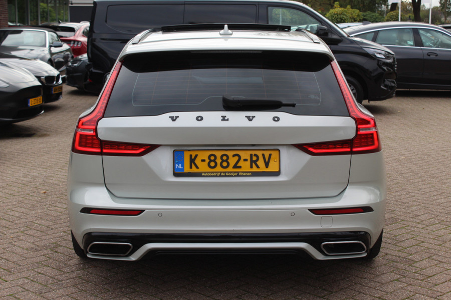 Volvo V60 2.0 B4 R-Design / Trekhaak / Panoramadak / 360Camera / Head-up / Luxe Leder / 19'' / Harman Kardon / Keyless / CarPlay / Stuur+Stoelverwarming / DAB / ACC