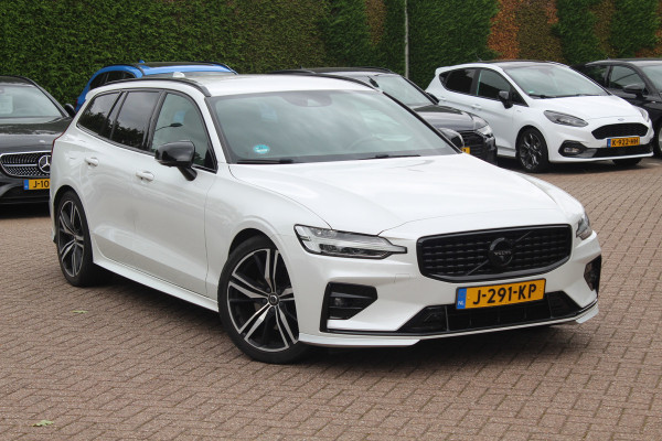 Volvo V60 2.0 B3 R-Design / Trekhaak / Camera / Leder / 19'' / Navigatie / Dodehoek / DAB / Stuur+Stoelverwarming / ACC