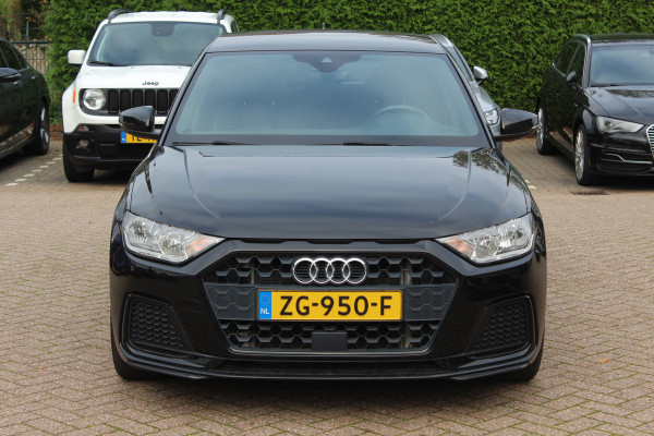 Audi A1 Sportback 30 TFSI Advanced epic S-Line / CarPlay / Parkeerhulp achter / 17'' / Sportstoelen / Getint glas / Cruise Control
