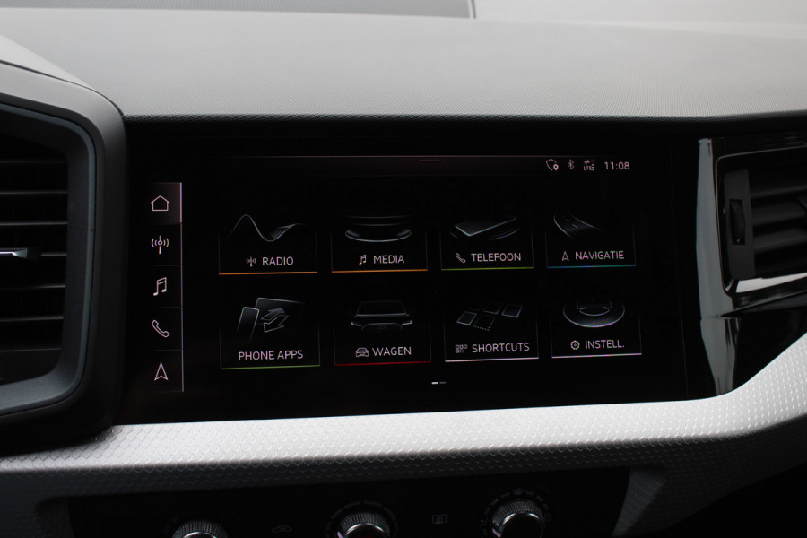 Audi A1 Sportback 30 TFSI Advanced epic S-Line / CarPlay / Parkeerhulp achter / 17'' / Sportstoelen / Getint glas / Cruise Control