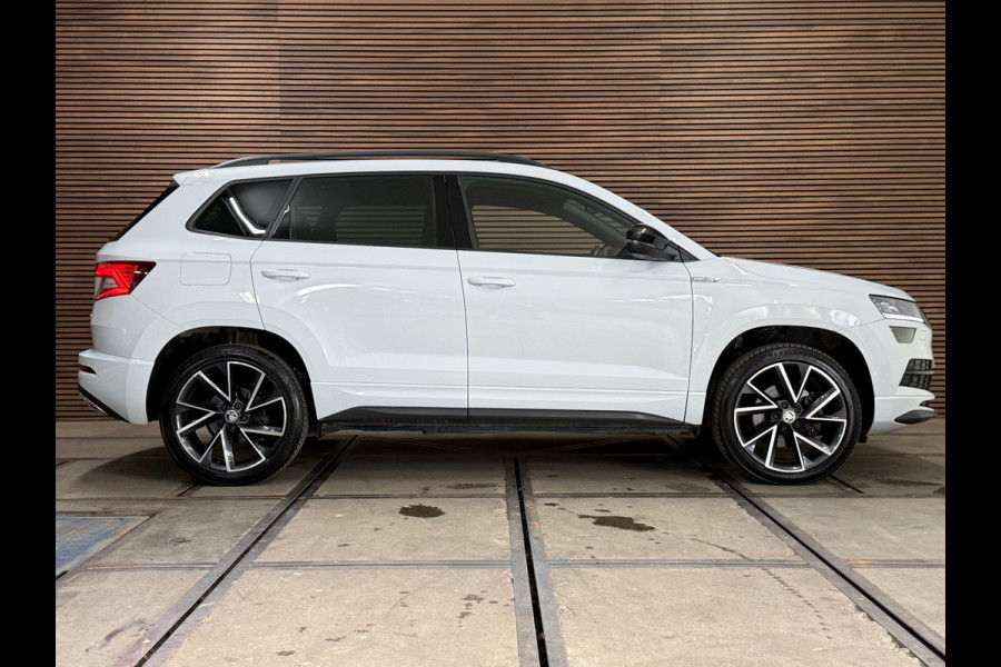 Škoda Karoq 1.5 TSI DSG 4x4 Sportline Business | 1800KG Trekgewicht | Carplay | Sportstoelen | Camera