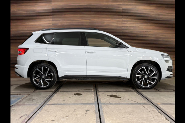 Škoda Karoq 1.5 TSI DSG 4x4 Sportline Business | 1800KG Trekgewicht | Carplay | Sportstoelen | Camera