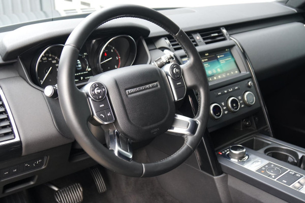 Land Rover Discovery 2.0 Sd4 / GRIJS KENTEKEN / TREKHAAK / CAMERA / STOELVERWARMING Land Rover Discovery 2.0 Sd4 / GRIJS KENTEKEN / TREKHAAK / CAMERA / STOELVERWARMING