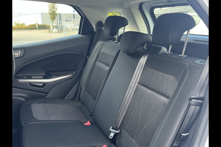 Ford EcoSport 1.0 EB Trend Ultim. TREKHAAK/NAVI/CRUISE C.C./DEALERONDERHOUDEN Ford EcoSport 1.0 EB Trend Ultim. TREKHAAK/NAVI/CRUISE C.C./DEALERONDERHOUDEN