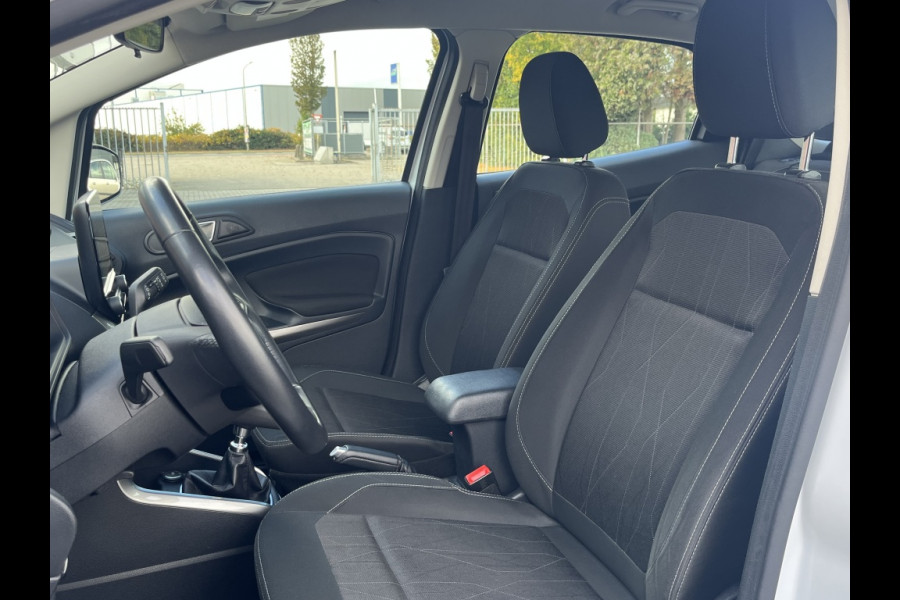 Ford EcoSport 1.0 EB Trend Ultim. TREKHAAK/NAVI/CRUISE C.C./DEALERONDERHOUDEN Ford EcoSport 1.0 EB Trend Ultim. TREKHAAK/NAVI/CRUISE C.C./DEALERONDERHOUDEN