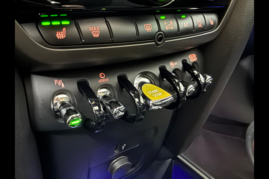 MINI Countryman Cooper S E ALL4 Northwood | Union Jack Led | Panoramadak | Camera | Leer | Sage Green |