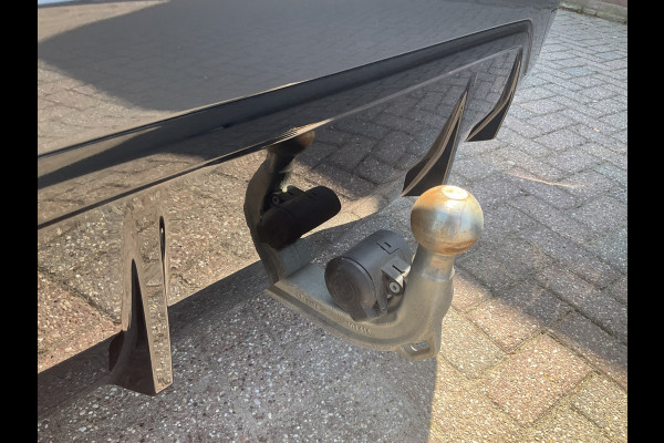 BMW 3-serie 330e xDrive Nieuwstaat Open dak Harman/kordon Elec. t-haak Sportstoelen Headup BMW 3-serie 330e xDrive Nieuwstaat Open dak Harman/kordon Elec. t-haak Sportstoelen Headup