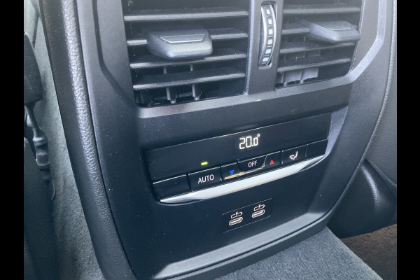 BMW 3-serie 330e xDrive Nieuwstaat Open dak Harman/kordon Elec. t-haak Sportstoelen Headup BMW 3-serie 330e xDrive Nieuwstaat Open dak Harman/kordon Elec. t-haak Sportstoelen Headup