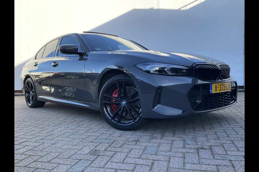 BMW 3-serie 330e xDrive Nieuwstaat Open dak Harman/kordon Elec. t-haak Sportstoelen Headup BMW 3-serie 330e xDrive Nieuwstaat Open dak Harman/kordon Elec. t-haak Sportstoelen Headup
