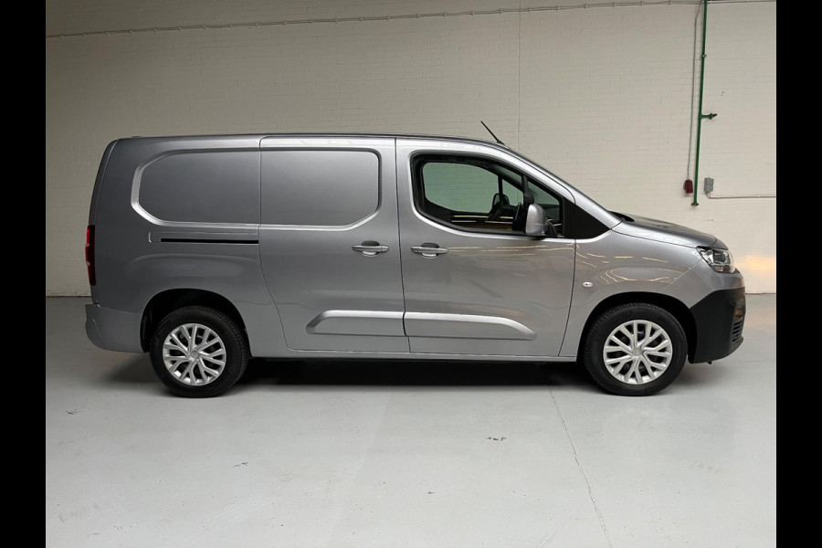 Citroën Berlingo L2H1 1.6 BlueHDI 100PK euro6 Club XL 3persoons, Airco, CruiseControl, Navigatie, Grijs metallic, RIJKLAARPRIJS!