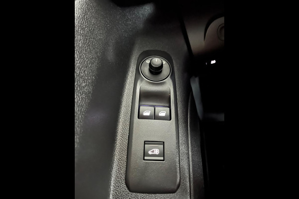 Citroën Berlingo L2H1 1.6 BlueHDI 100PK euro6 Club XL 3persoons, Airco, CruiseControl, Navigatie, Grijs metallic, RIJKLAARPRIJS!