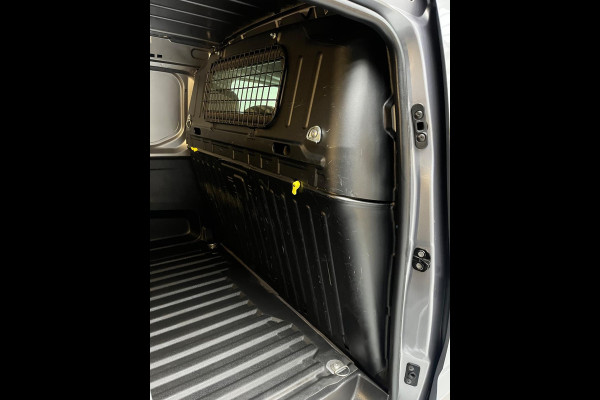 Citroën Berlingo L2H1 1.6 BlueHDI 100PK euro6 Club XL 3persoons, Airco, CruiseControl, Navigatie, Grijs metallic, RIJKLAARPRIJS!