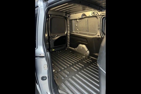 Citroën Berlingo L2H1 1.6 BlueHDI 100PK euro6 Club XL 3persoons, Airco, CruiseControl, Navigatie, Grijs metallic, RIJKLAARPRIJS!