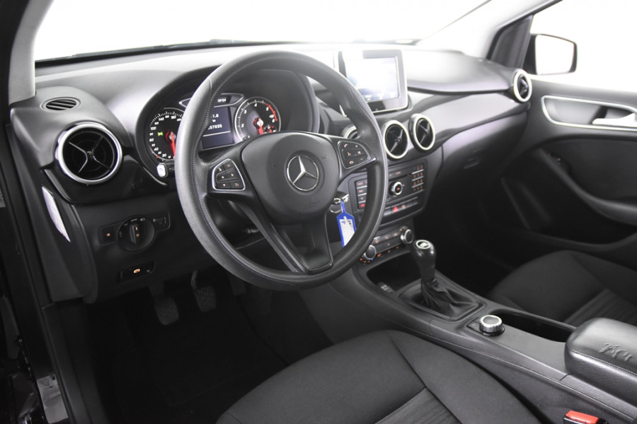 Mercedes-Benz B-Klasse 180 d *2e Eigenaar*Navigatie*Camera* Mercedes-Benz B-Klasse 180 d *2e Eigenaar*Navigatie*Camera*
