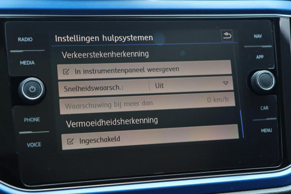 Volkswagen T-Roc 1.5 TSI / PANODAK / VIRTUAL / DODEHOEK / ACC / CAMERA