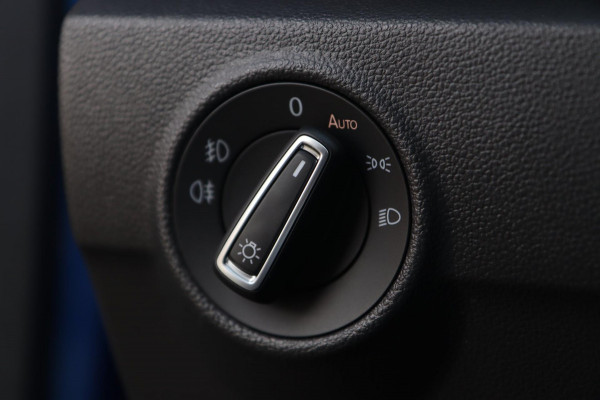 Volkswagen T-Roc 1.5 TSI / PANODAK / VIRTUAL / DODEHOEK / ACC / CAMERA