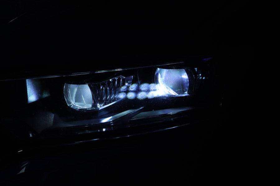 Volkswagen T-Roc 1.5 TSI / PANODAK / VIRTUAL / DODEHOEK / ACC / CAMERA