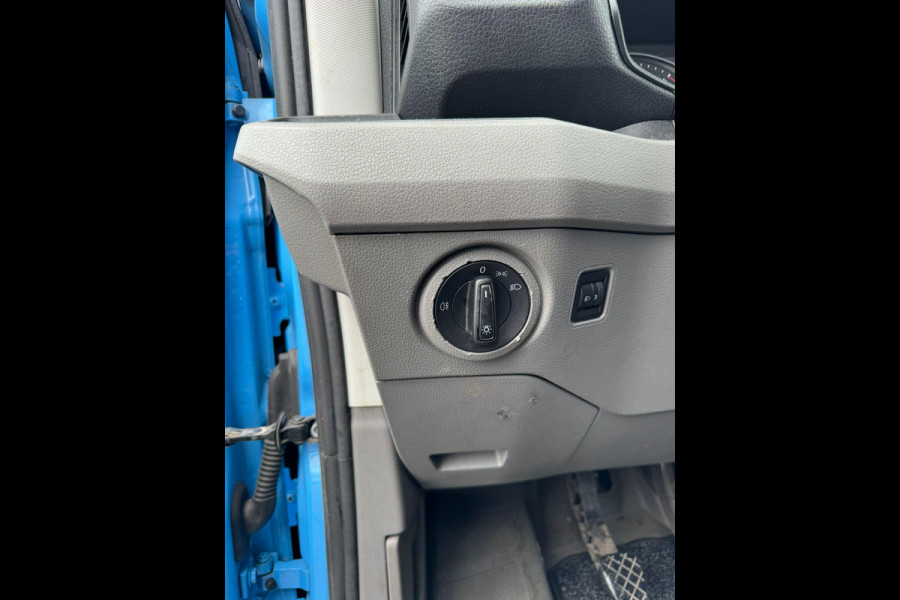 Volkswagen Crafter 35 2.0 TDI L4H3 BAKWAGEN MET DEUREN / EURO 6 / N.A.P / DEALER ONDERHOUDEN Volkswagen Crafter 35 2.0 TDI L4H3 BAKWAGEN MET DEUREN / EURO 6 / N.A.P / DEALER ONDERHOUDEN