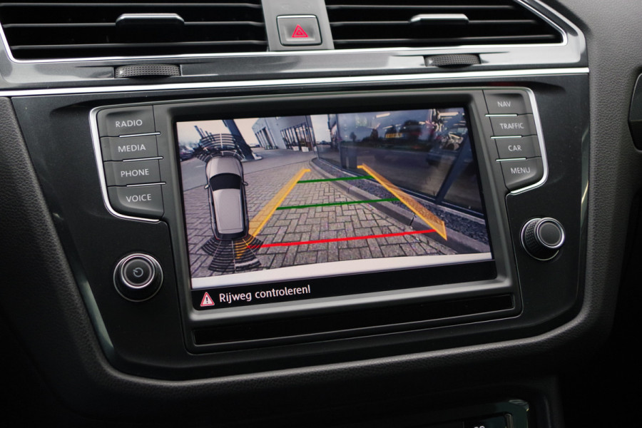 Volkswagen Tiguan 1.4 TSI 150 PK 4Motion Automaat R-Line Highline, Trekhaak, Camera, LED, Winterpakket Volkswagen Tiguan 1.4 TSI 150 PK 4Motion Automaat R-Line Highline, Trekhaak, Camera, LED, Winterpakket