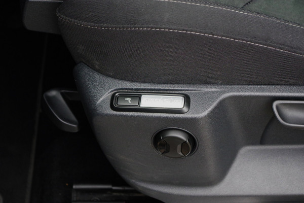 Volkswagen Tiguan 1.4 TSI 150 PK 4Motion Automaat R-Line Highline, Trekhaak, Camera, LED, Winterpakket Volkswagen Tiguan 1.4 TSI 150 PK 4Motion Automaat R-Line Highline, Trekhaak, Camera, LED, Winterpakket