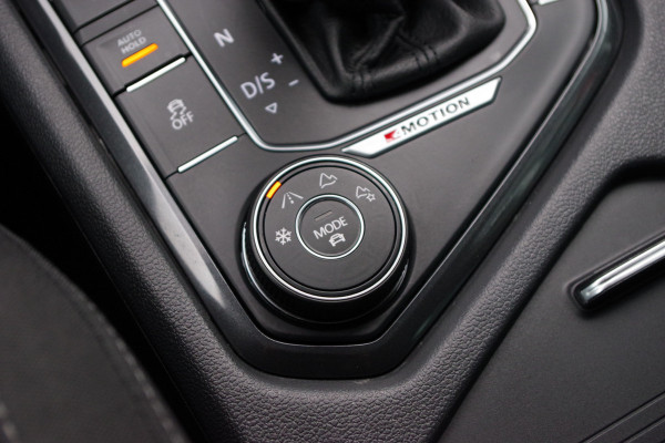 Volkswagen Tiguan 1.4 TSI 150 PK 4Motion Automaat R-Line Highline, Trekhaak, Camera, LED, Winterpakket Volkswagen Tiguan 1.4 TSI 150 PK 4Motion Automaat R-Line Highline, Trekhaak, Camera, LED, Winterpakket