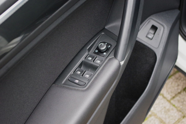 Volkswagen Tiguan 1.4 TSI 150 PK 4Motion Automaat R-Line Highline, Trekhaak, Camera, LED, Winterpakket Volkswagen Tiguan 1.4 TSI 150 PK 4Motion Automaat R-Line Highline, Trekhaak, Camera, LED, Winterpakket