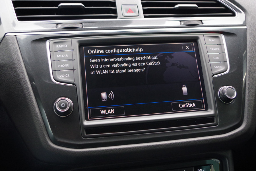 Volkswagen Tiguan 1.4 TSI 150 PK 4Motion Automaat R-Line Highline, Trekhaak, Camera, LED, Winterpakket Volkswagen Tiguan 1.4 TSI 150 PK 4Motion Automaat R-Line Highline, Trekhaak, Camera, LED, Winterpakket